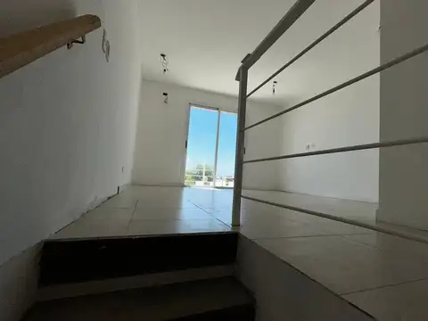 Depto Tipo Casa 3 ambientes con 2 baños