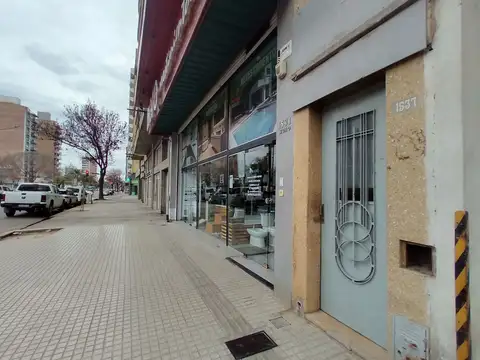 VENTA CASA DE PASILLO DOS DORMITORIOS CON TERRAZA