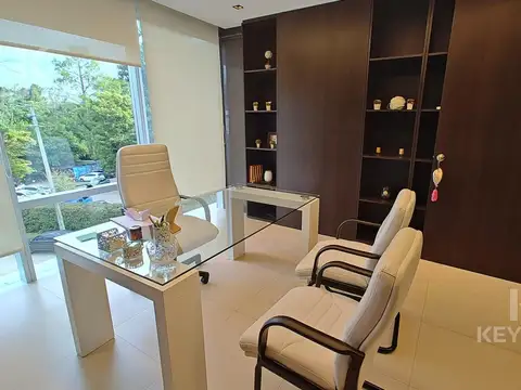 Oficina en Venta al Este