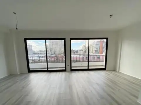 Oficina en Venta con 2 cocheras