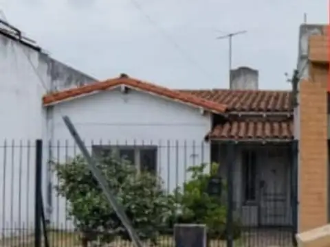 CASA  A  REFACCIONAR  NUEVO VALOR  