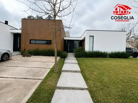 Casa  en Alquiler en Santa Elena, Pilar del Este, Pilar