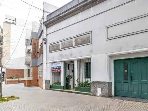 Avenida Francisco Bilbao  al 3000
