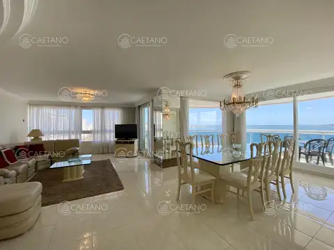 Venta apartamento 3 dormitorios. Playa mansa, Punta del Este
