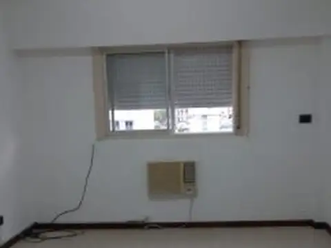 Av. Pellegrini 379 , Piso 6
