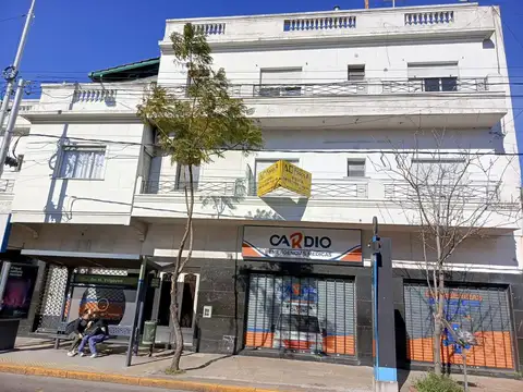 3 amb SIN Expensas Al Fte Balcón 1º x escalera