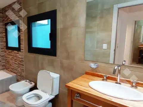 Casa 2 ambientes con 1 baño
