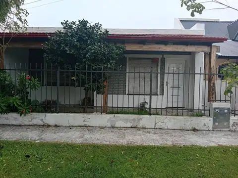 Alquiler | Casa | 2 Dormitorios | Capitán Bermúdez | Barrio Villa Margarita