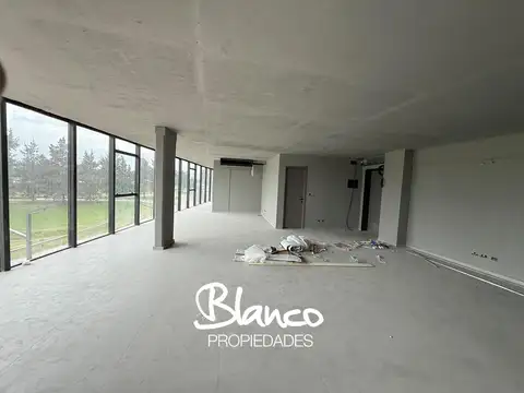 Oficina en Alquiler en el Km 49,5 Bajada Sheraton Pilar - Proa Pilar, G.B.A. Zona Norte, Argentina