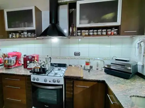 CASA 4 DORMITORIOS VENTA PASO DEL REY JARDIN COCHE