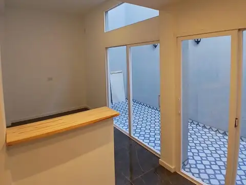 Depto Tipo Casa en Alquiler de 3 ambientes