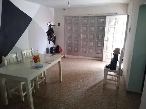 VENDO CASA DE 2 DORM. B° PARQUE FUTURA