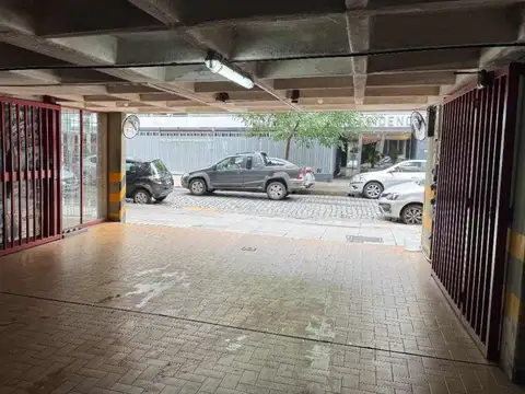 Belgrano | Alquiler cochera Gigante  | Camioneta + Moto o 7 Motos | Juramento 3100