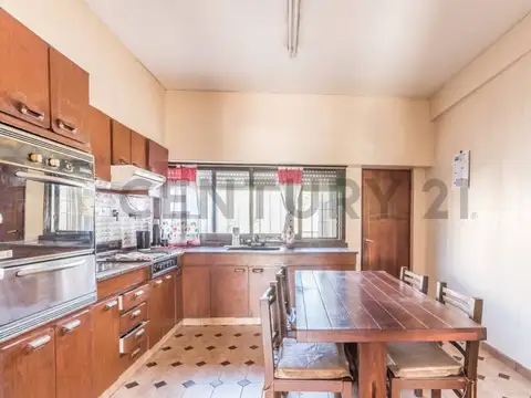 Julio A. Roca 2000, Piso 0