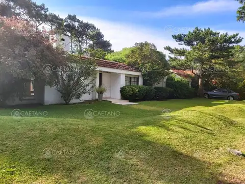 Venta casa 4 dormitorios pinares