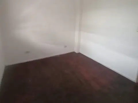 Pizzurno 100, Piso PB