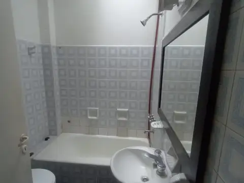 Departamento en Alquiler en Ramos Mejia Sur, $ 650.000