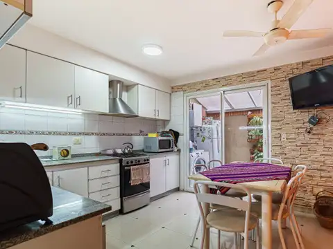 Depto Tipo Casa en Venta 16 años