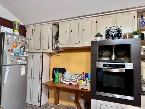 Casa 3 dorm, quincho, parque libre, cochera - Colombres 1559