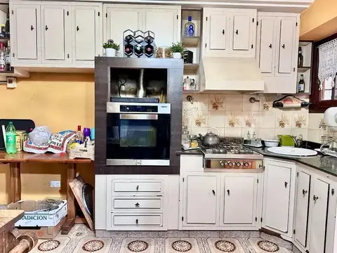 Casa en Alquiler con 2 cocheras