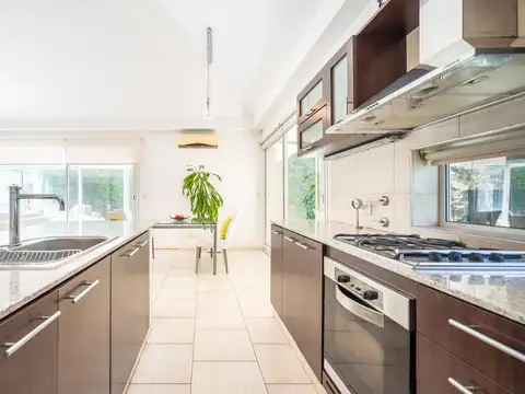 Casa en Venta al Este