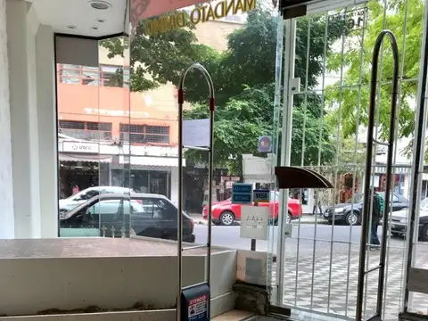 Local de 91 Mts. Cub. A la Calle - Zona Centro