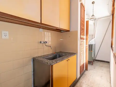 VENTA CASA CUATRO DORMITORIOS REP DE LA SEXTA