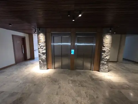 Oficina en Alquiler en Barrio Parque Leloir, USD 2.500