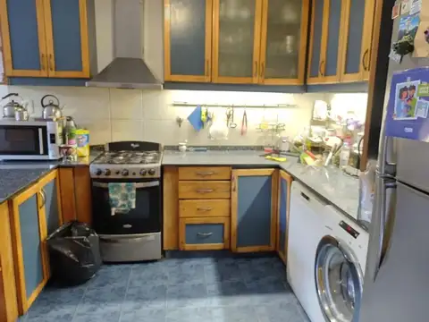 San Martín Centro. Hermosa casa de 5 ambientes con amplio pa