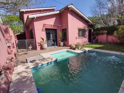 Casa 5 ambientes con 3 baños
