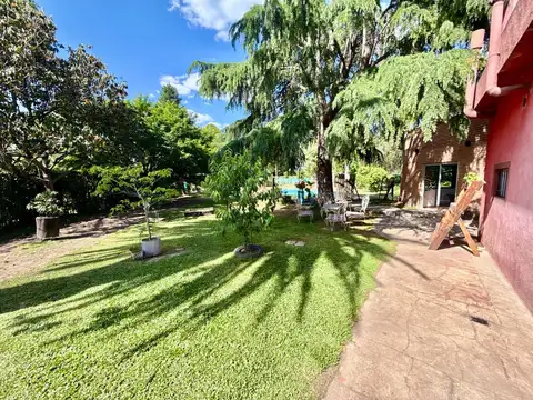 Casa en venta con pileta de natación en MANZANARES Pilar