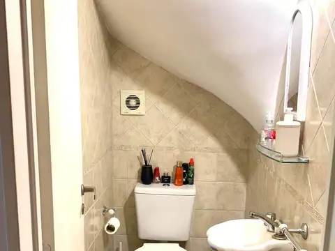 Casa 4 ambientes con 1 baño