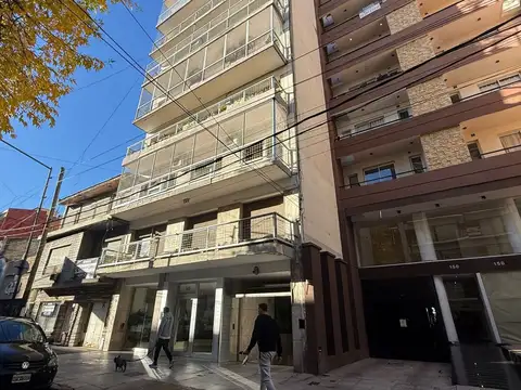 Aristóbulo del Valle 100