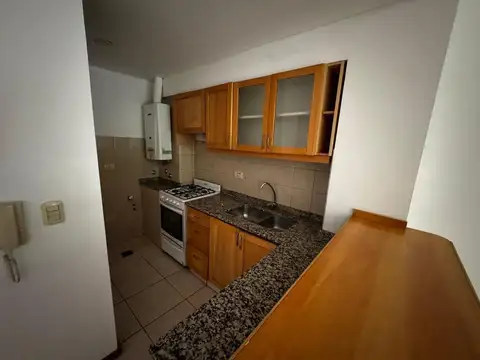 Departamento en Alquiler en Republica De La Sexta, $ 460.000