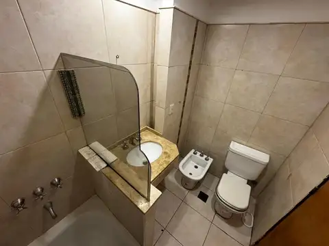 Cerrito 665 , Piso 1