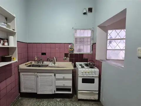 En venta PH 3 amb.  con patio, pb fondo. Villa Martelli