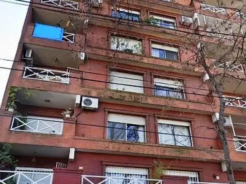 DEPTO. 3 AMB. 6º piso Contrafrente. Gran Vista! Excelente ubicación en Villa Ballester, San Martin, G.B.A. Zona Norte