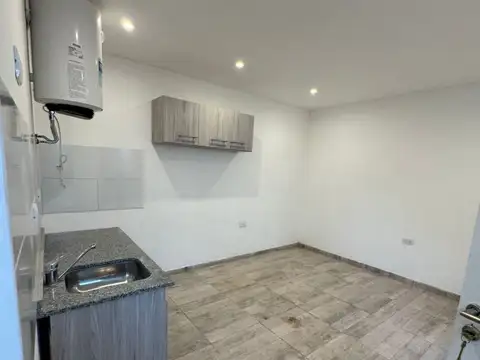 Oportunidad PH 1 ambiente a estrenar con patio en excelente entorno