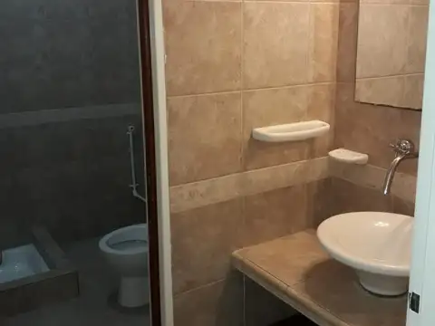 Arzobispo Espinosa 1000, Piso 1