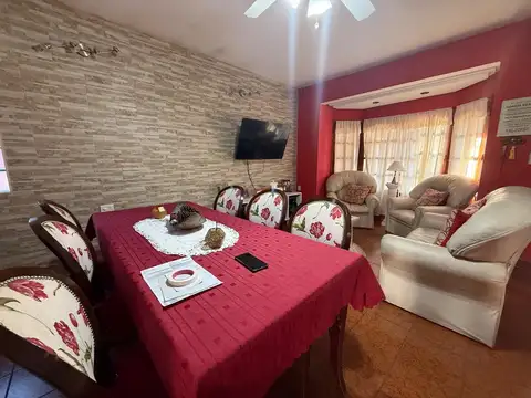 Casa en Venta en Castelar, USD 120.000