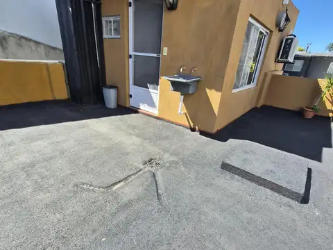 Depto Tipo Casa en Alquiler de 1 dormitorio