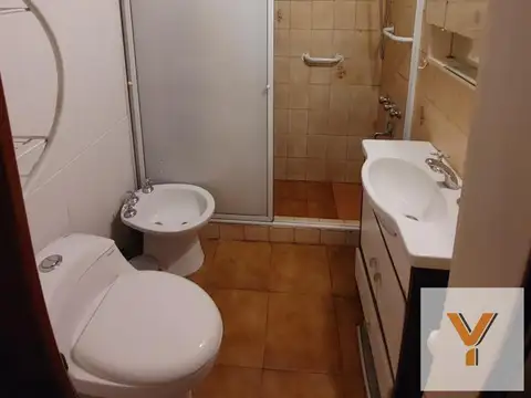 Casa en Venta - 3 Dormitorios 2 Baños - 210mts - Quilmes