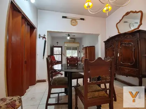 Casa en Venta - 3 Dormitorios 2 Baños - 210mts - Quilmes