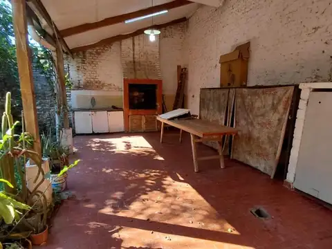 Casa en Alquiler con 1 cochera
