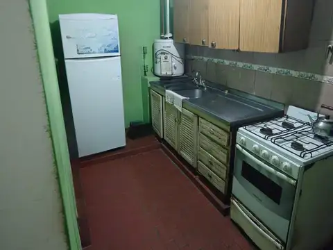 CASA EN VENTA, AMPLIO TERRENO, APTA CREDITO.