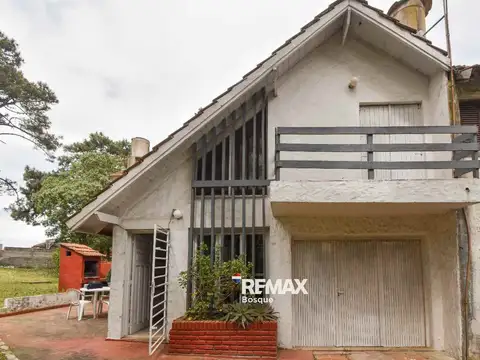 VENTA DUPLEX GESELL 3 AMBIENTES CON COCHERA
