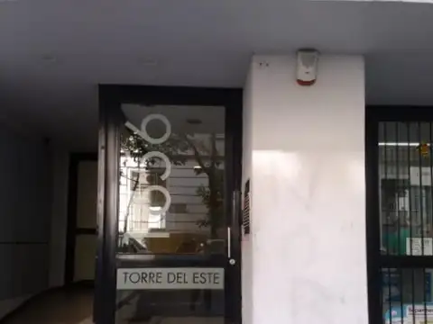 VENTA MONOANBIENTE AMPLIO FRENTE A FACULTAD INGENIERIA 