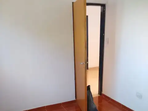 PH 4 ambientes con patio y cochera – El Palomar