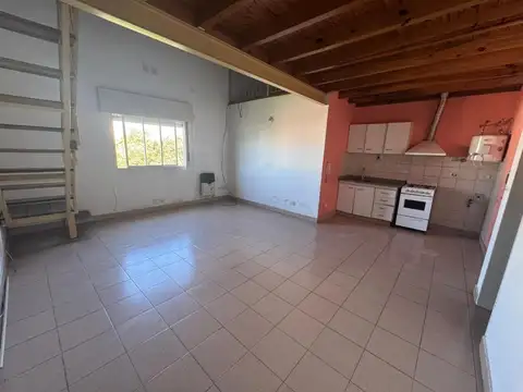 Av. Primera Junta 733