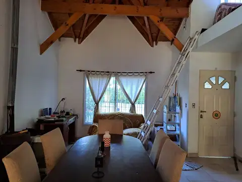 Benteveo S/N, entre calles El Zorzal y La Calandria 100